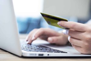 Ouvrir un compte bancaire sans adresse stable en France
